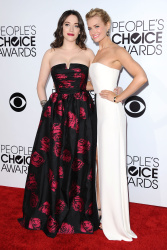 Kat Dennings - Beth Behrs & Kat Dennings - 40th Annual People's Choice Awards at Nokia Theatre L.A. Live in Los Angeles, CA - January 8. 2014 - 269xHQ 200FILzT