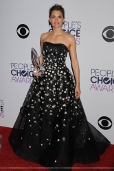 Stana Katic - 41st Annual People's Choice Awards at Nokia Theatre L.A. Live on January 7, 2015 in Los Angeles, California - 532xHQ 6wPnySQ5