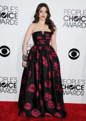 Kat Dennings - Beth Behrs & Kat Dennings - 40th Annual People's Choice Awards at Nokia Theatre L.A. Live in Los Angeles, CA - January 8. 2014 - 269xHQ HXifJ1VY