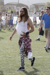 Jared Leto - Coachella Valley Music and Arts Festival – Day 2 2014.04.12 - 107xHQ KR1EujWe
