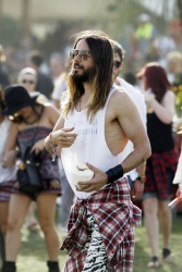 Jared Leto - Coachella Valley Music and Arts Festival – Day 2 2014.04.12 - 107xHQ S8lziWBY