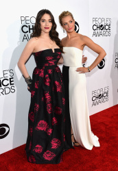 Kat Dennings - Beth Behrs & Kat Dennings - 40th Annual People's Choice Awards at Nokia Theatre L.A. Live in Los Angeles, CA - January 8. 2014 - 269xHQ X1BPsrTl