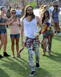 Jared Leto - Jared Leto - Coachella Valley Music and Arts Festival – Day 2 2014.04.12 - 107xHQ XHU2ag6Y