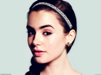 Lily-Collins-1600x1200-wallpapers-part-1-y20cshctep.jpg
