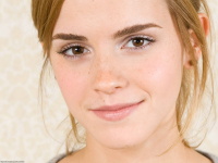 Emma-Watson-1600x1200-wallpapers-d26wnlve6e.jpg