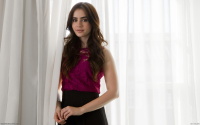 Lily-Collins-1920x1200-widescreen-wallpapers-d2m1xk3ids.jpg