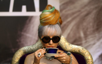 Lady-Gaga-1680x1050-widescreen-wallpapers-u2m1w577go.jpg