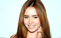 Lily-Collins-1920x1200-widescreen-wallpapers-l2m1xkg0gn.jpg