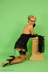 PinupWow-Hayley-Marie-Coppin-Looking-Good-z3m469gust.jpg
