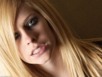Avril-Lavigne-1600x1200-wallpapers-part-1-u2hjjus2p0.jpg