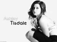 Ashley-Tisdale-1600x1200-wallpapers-o252h3a3yx.jpg