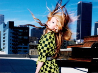 Avril-Lavigne-1600x1200-wallpapers-2252i38fjo.jpg