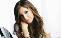 Ashley-Tisdale-1920x1200-widescreen-wallpapers-2252ht5lr3.jpg