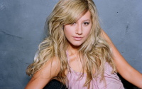 Ashley-Tisdale-1920x1200-widescreen-wallpapers-3252ht36w4.jpg