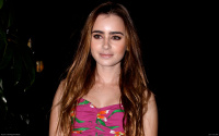 Lily-Collins-1920x1200-widescreen-wallpapers-n2m1xkpozv.jpg