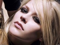 Avril-Lavigne-1600x1200-wallpapers-5252i2ictb.jpg