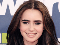 Lily-Collins-1600x1200-wallpapers-part-1-g20csi9dss.jpg