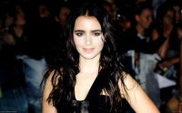 Lily-Collins-1920x1200-widescreen-wallpapers-part-1-v20dcmaduj.jpg