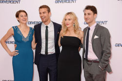 Shailene Woodley, Kate Winslet, Theo James - на премьере фильма 'Divergent' at Odeon Leicester Square, Лондон, 30 марта 2014 (918xHQ) KqojAquO