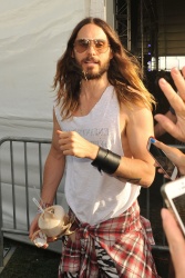 Jared Leto - Jared Leto - Coachella Valley Music and Arts Festival – Day 2 2014.04.12 - 107xHQ TD7YYy6W