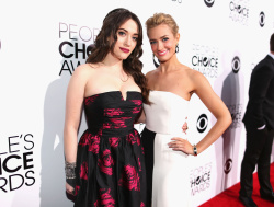 Kat Dennings - Beth Behrs & Kat Dennings - 40th Annual People's Choice Awards at Nokia Theatre L.A. Live in Los Angeles, CA - January 8. 2014 - 269xHQ UYf5KJzH