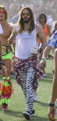 Jared Leto - Coachella Valley Music and Arts Festival – Day 2 2014.04.12 - 107xHQ Y1qCVoS5