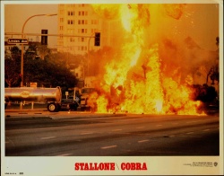 Sylvester Stallone -Промо стиль и постеры к фильму "Cobra (Кобра)", 1986 (26хHQ) YBaNPvwE