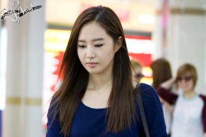 Soshi Site 9: Girls' Generation at Gimpo Airport 120914 Photos + Download